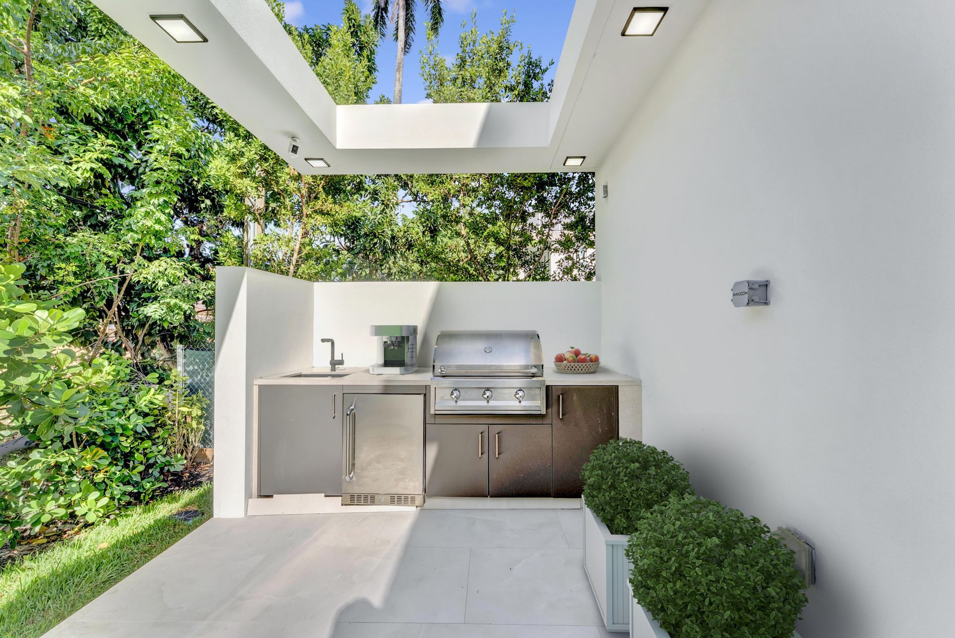 2130 S Miami Avenue, Miami, FL 33129 Photo