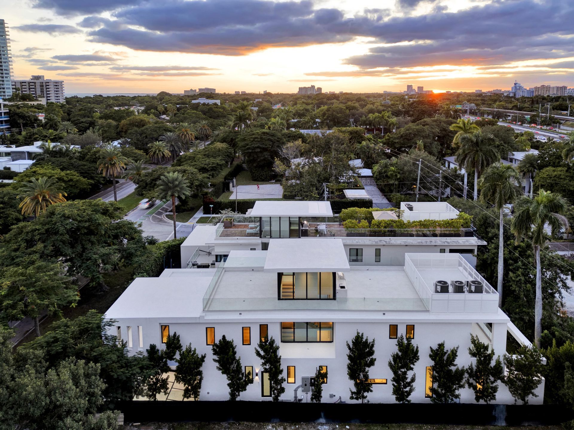 2130 S Miami Avenue, Miami, FL 33129 Photo