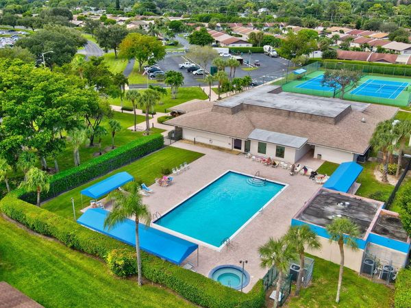 5280 Las Verdes Circle, Unit 216, Delray Beach, FL 33484