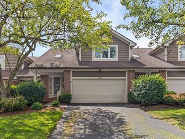 1100 Hillsboro Cove Cir , Webster, NY 14580