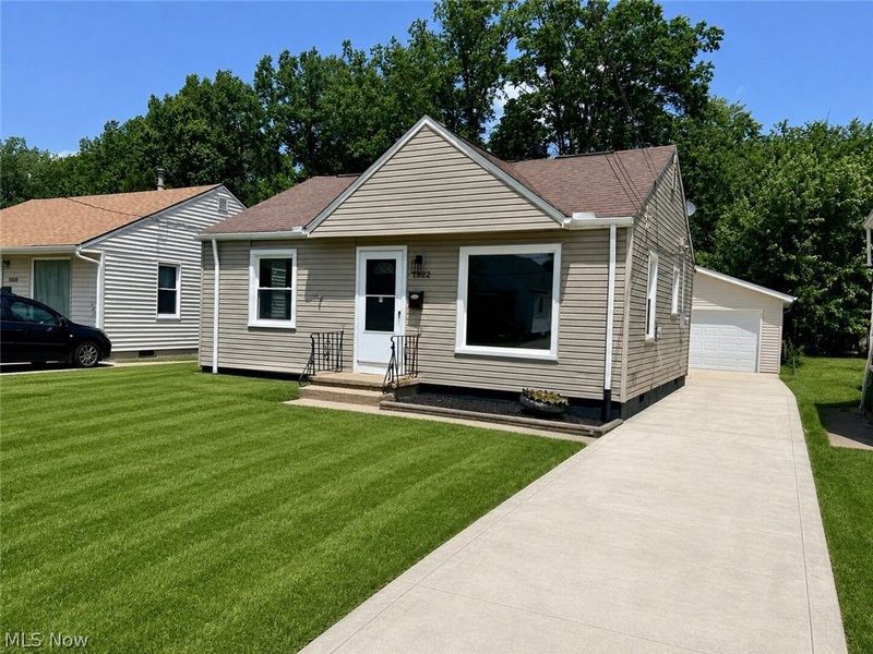 11922 Lena Avenue, Cleveland, OH 44135 Photo 2