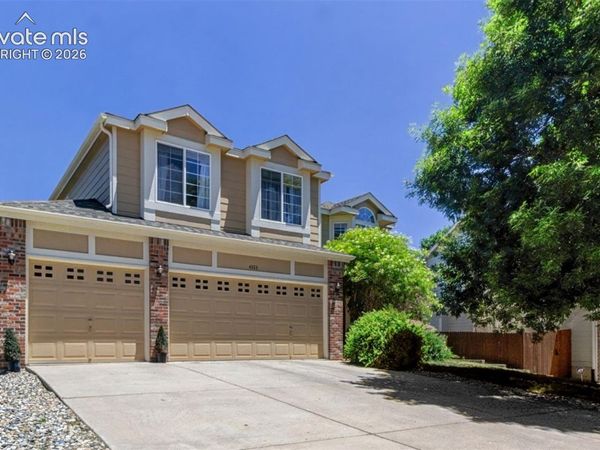 4323 Round Hill Drive, Colorado Springs, CO 80922