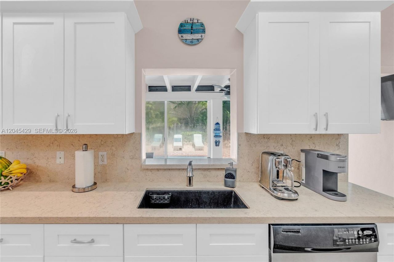 27 Blue Runner St , Key Largo, FL 33037 Photo