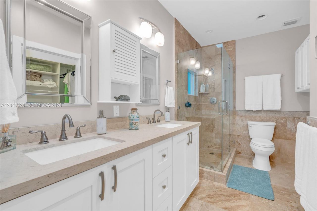 27 Blue Runner St , Key Largo, FL 33037 Photo
