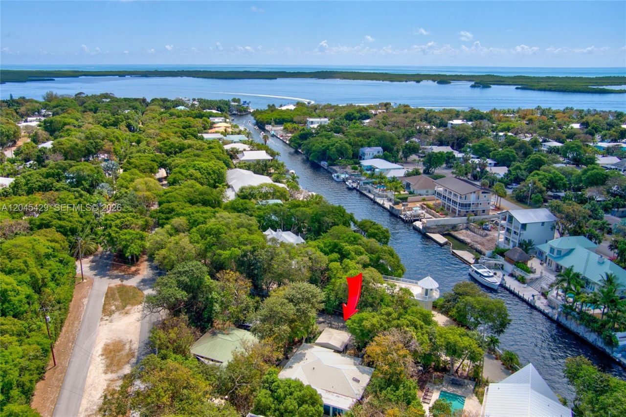 27 Blue Runner St , Key Largo, FL 33037 Photo
