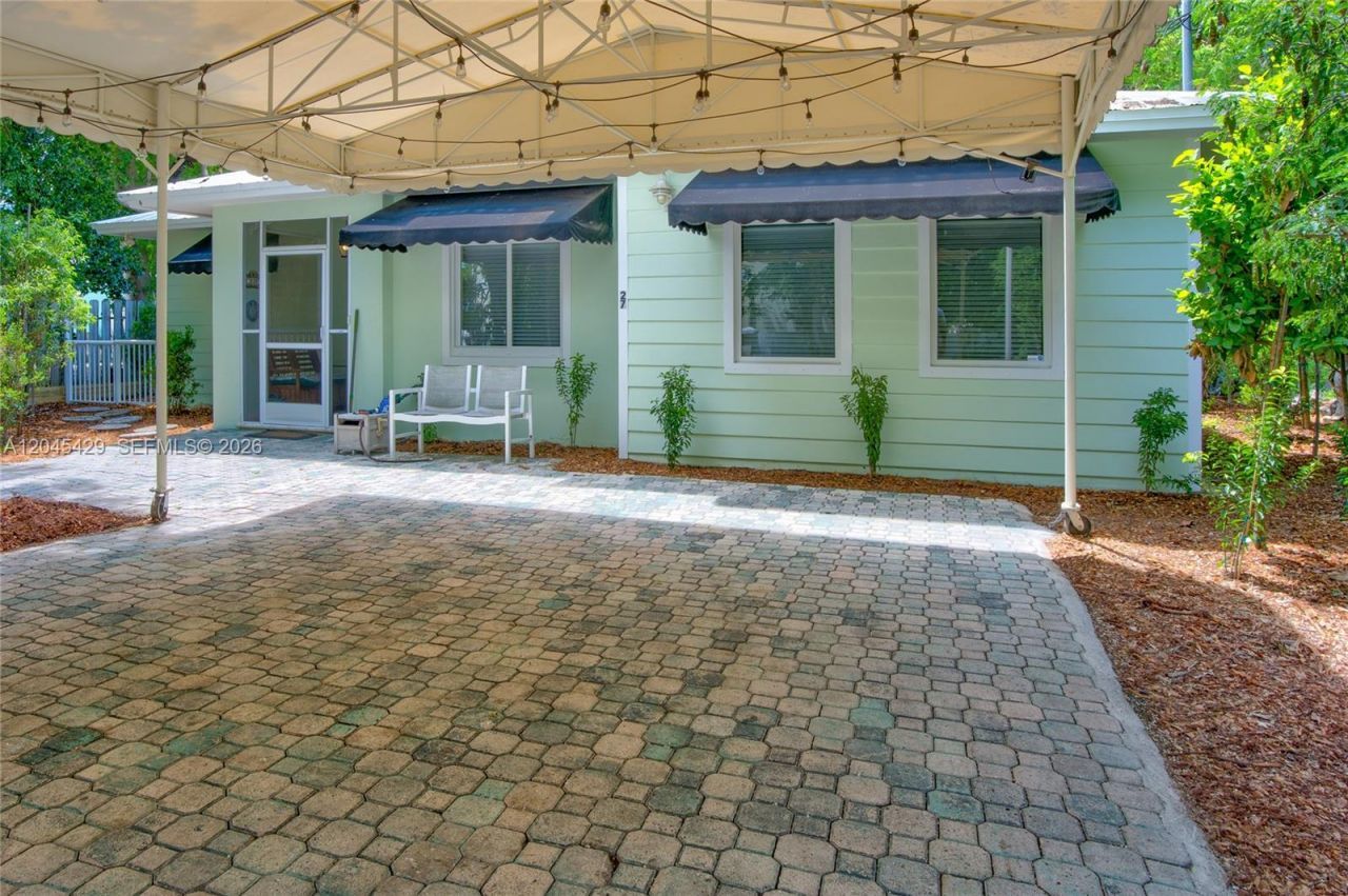 27 Blue Runner St , Key Largo, FL 33037 Photo