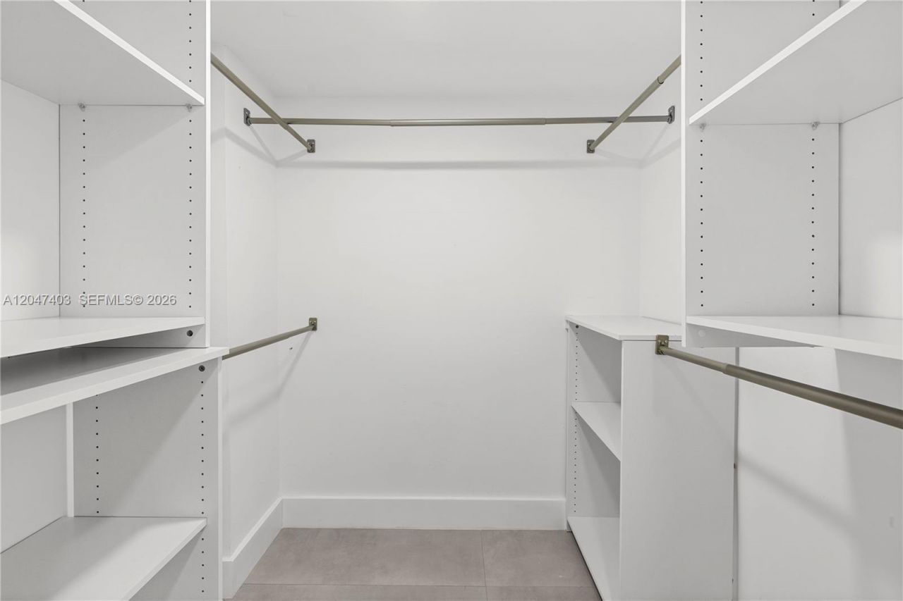 2457 Collins Ave , Unit 201, Miami Beach, FL 33140 Photo