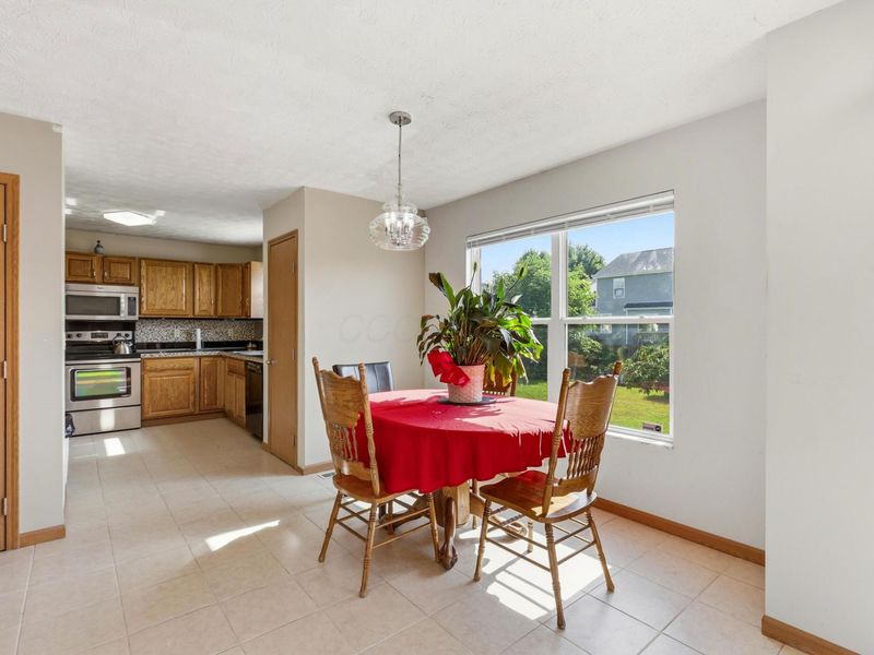 510 Dover Pond Drive, Blacklick, OH 43004 Photo 10