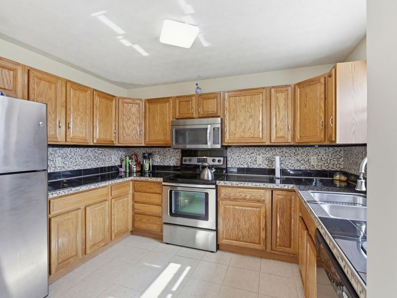 510 Dover Pond Drive, Blacklick, OH 43004 Photo 11
