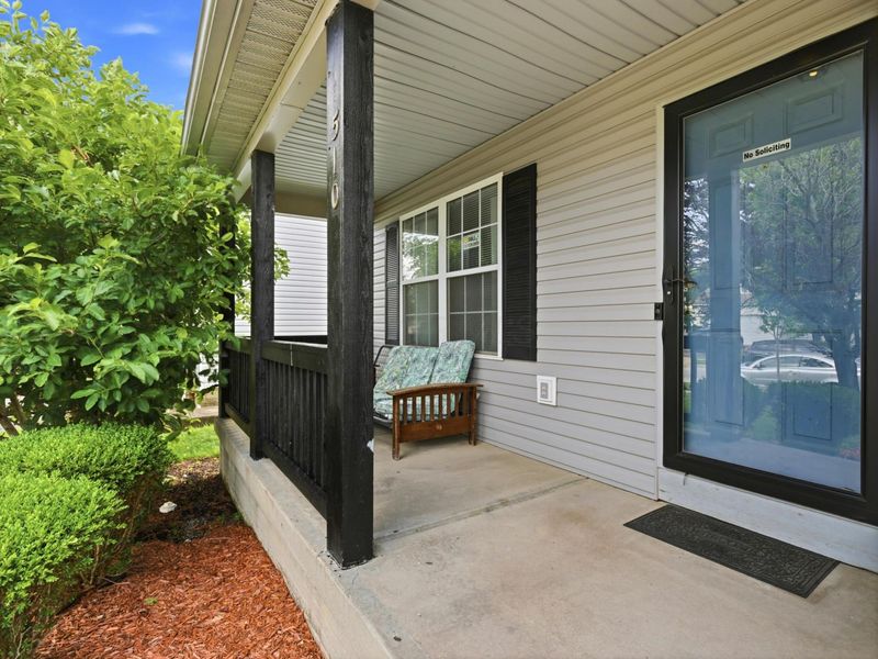 510 Dover Pond Drive, Blacklick, OH 43004 Photo 3