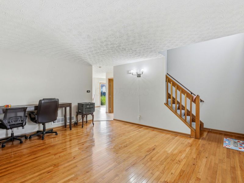 510 Dover Pond Drive, Blacklick, OH 43004 Photo 6