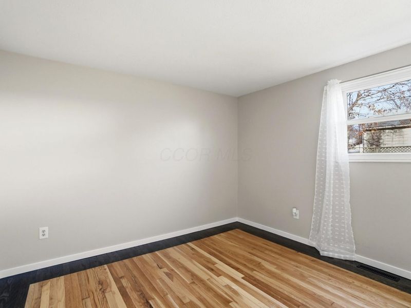 3814 Clime Road , Columbus, OH 43228 Photo 17