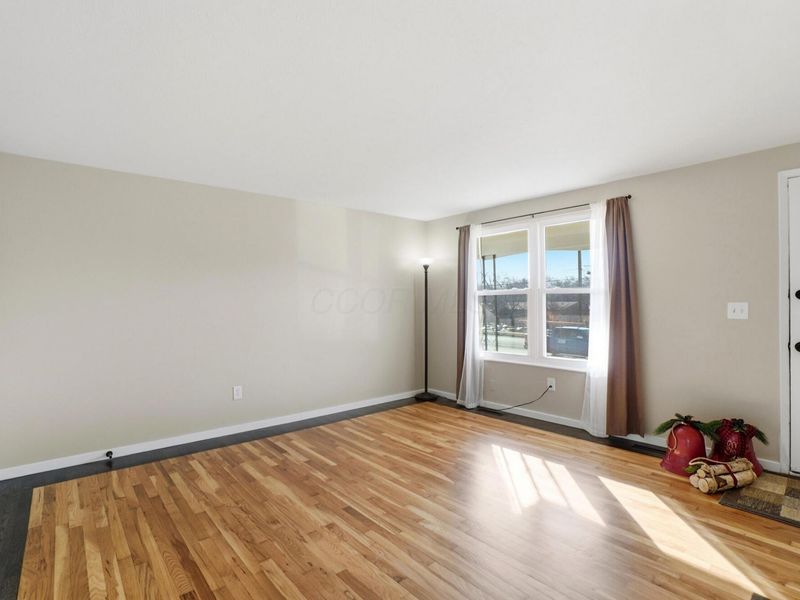 3814 Clime Road , Columbus, OH 43228 Photo 6