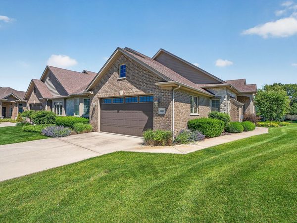 8967 Holland Harbor Circle , Frankfort, IL 60423