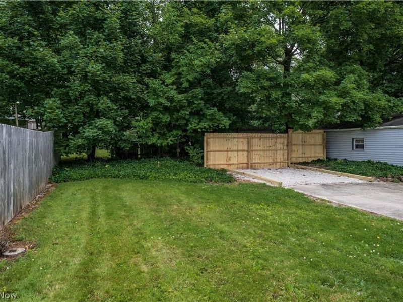 3518 Arnold Avenue NW, Canton, OH 44709 Photo 12