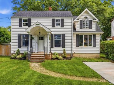 8660 Griffon Avenue, Niagara Falls, NY 14304