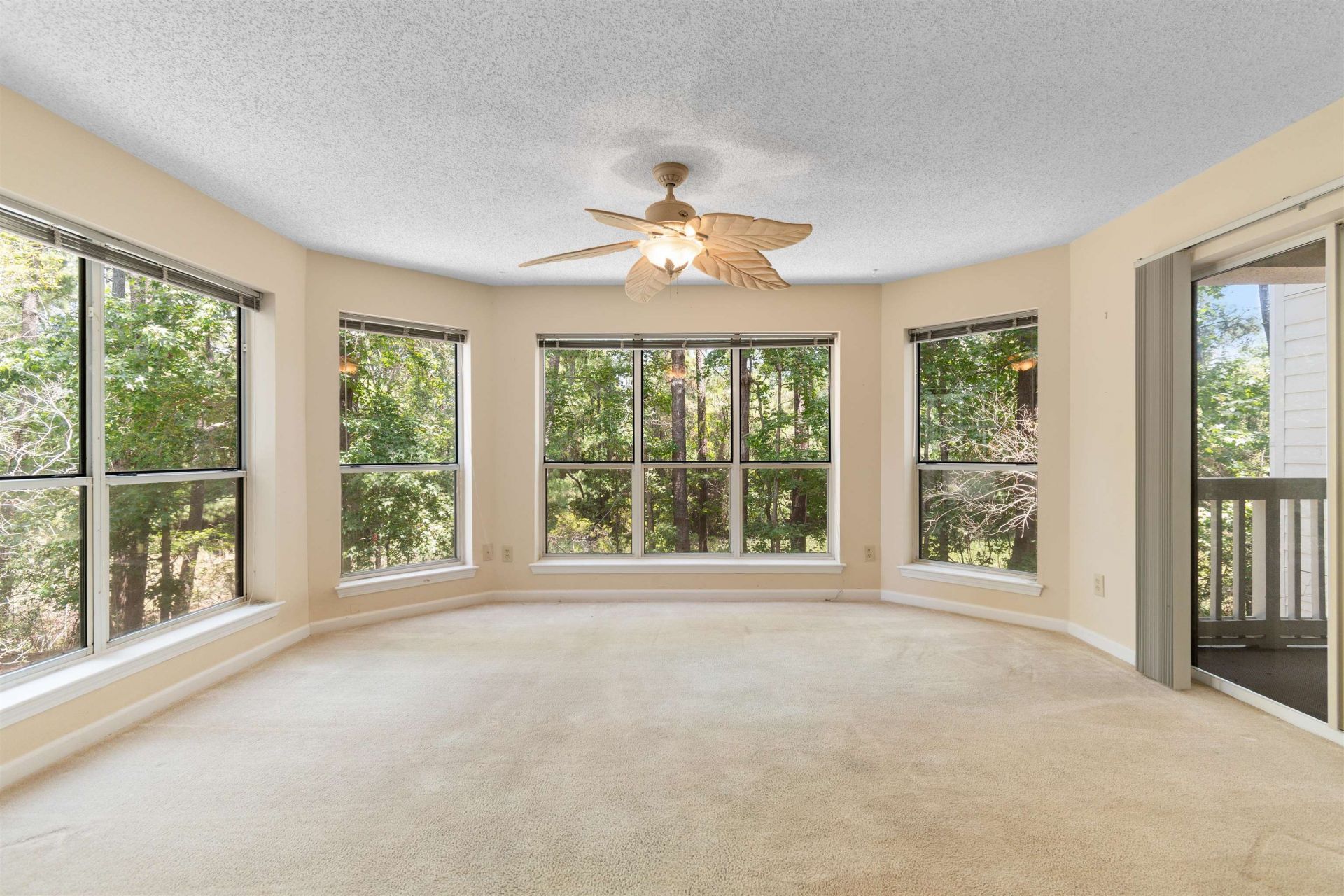 4601 Greenbriar Dr.  Photo 14