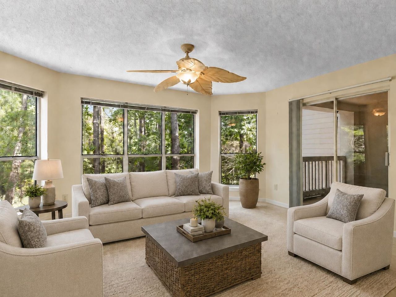 4601 Greenbriar Dr.  Photo 17
