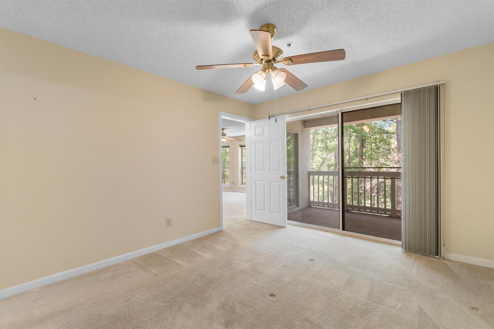 4601 Greenbriar Dr.  Photo 18