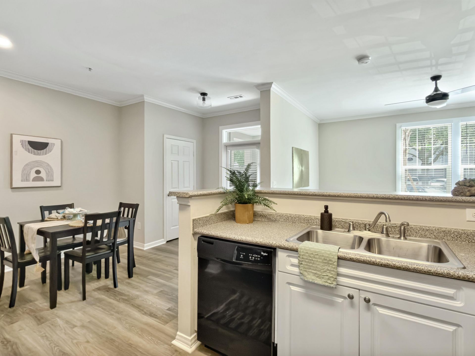 130 River Landing Drive Photo 10