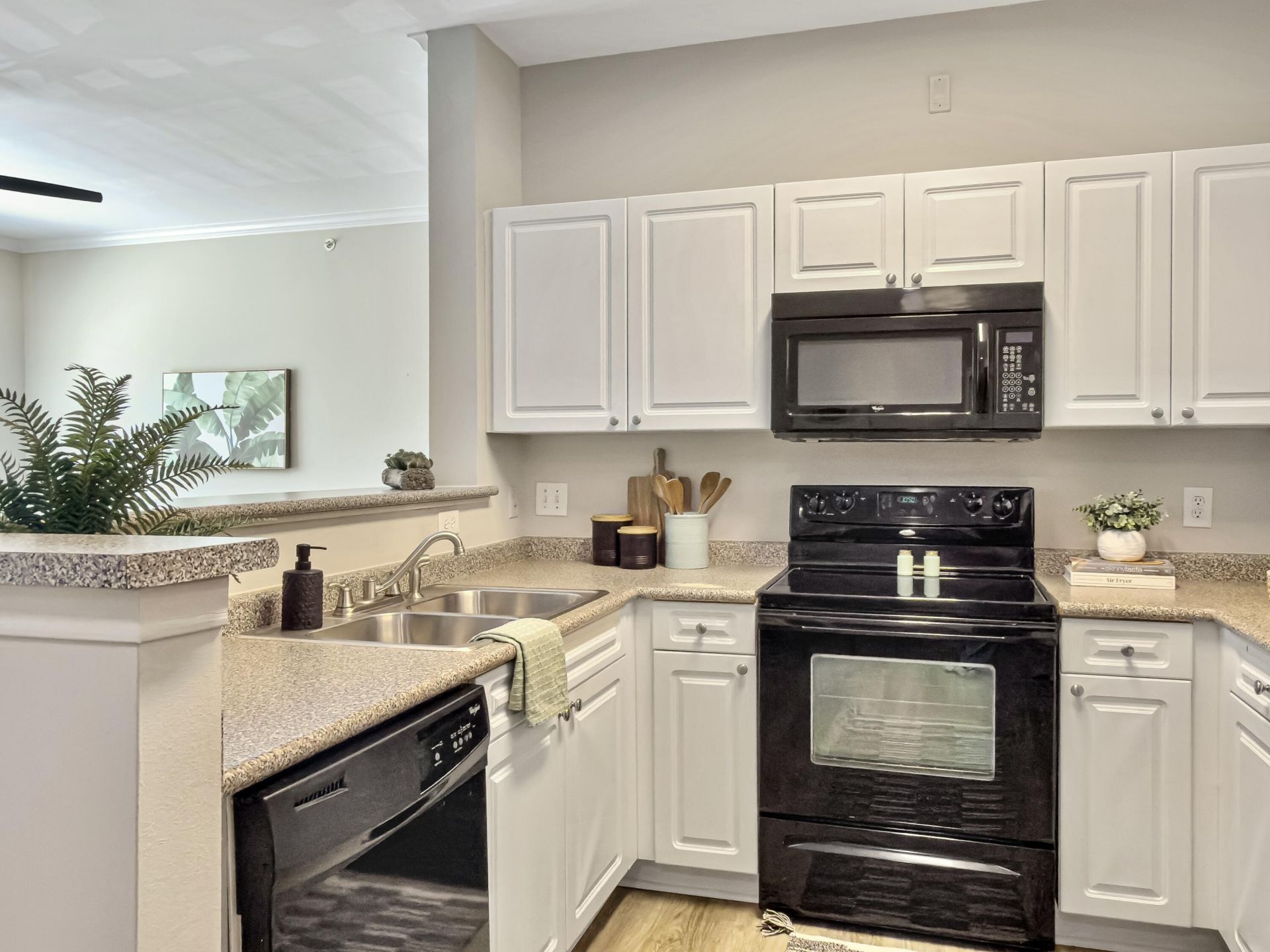 130 River Landing Drive Photo 9