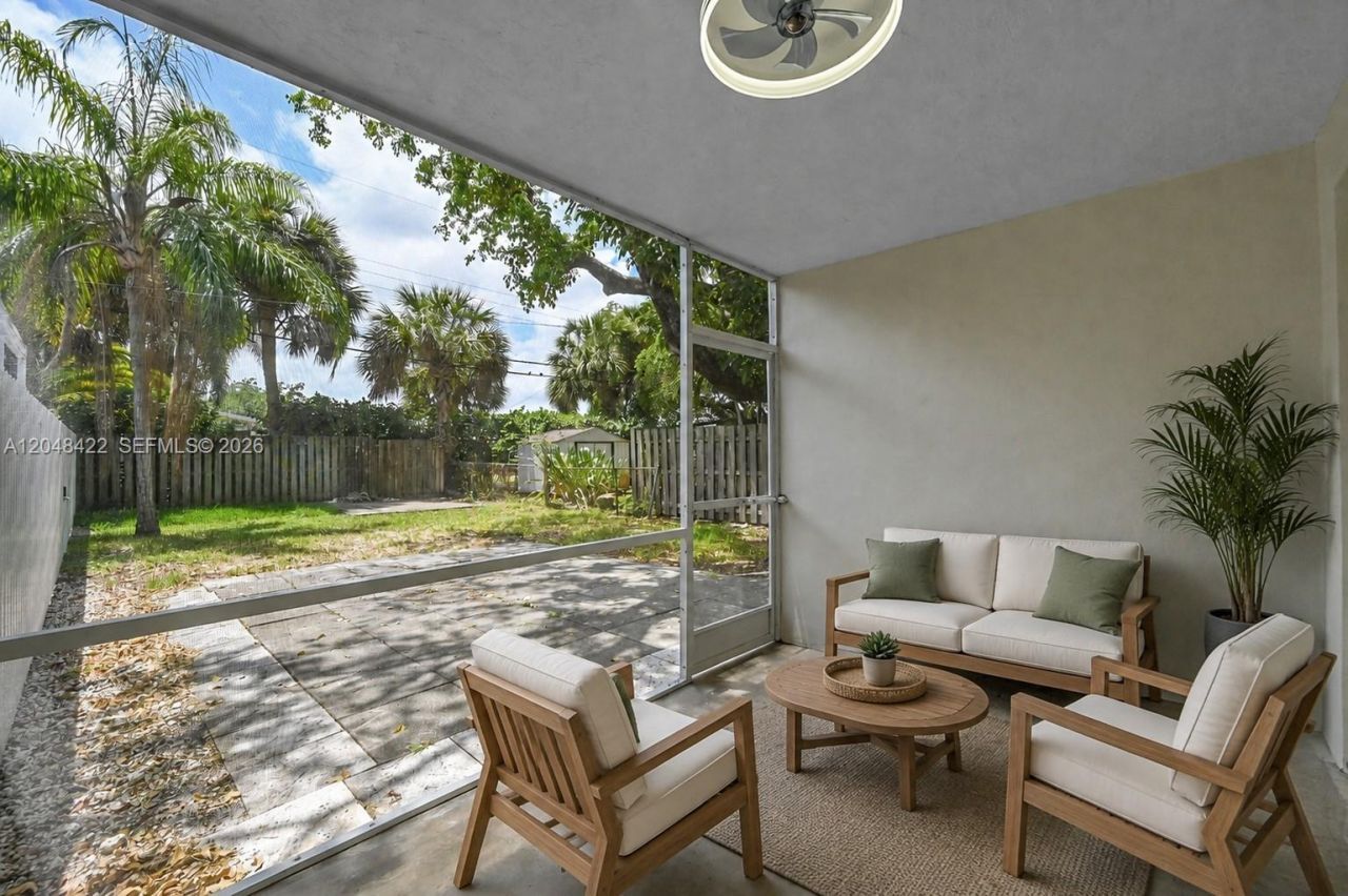 810 SW 12th Ct, Unit 810, Fort Lauderdale, FL 33315 Photo