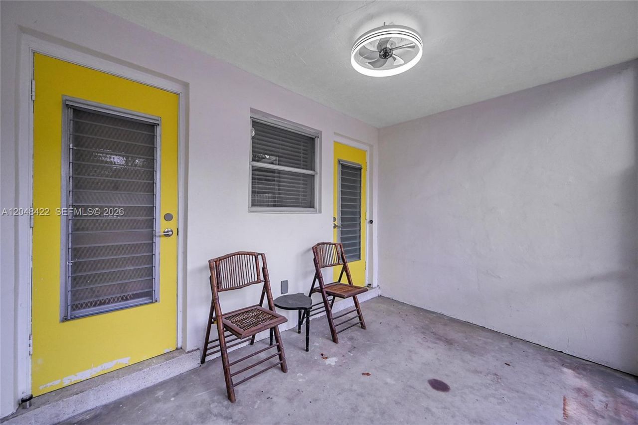 810 SW 12th Ct, Unit 810, Fort Lauderdale, FL 33315 Photo