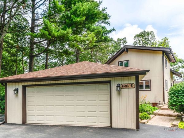 26781 N Circle Drive , Mundelein, IL 60060