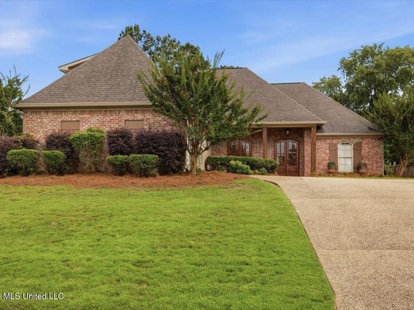 148 Bear Creek Circle, Canton, MS 39046