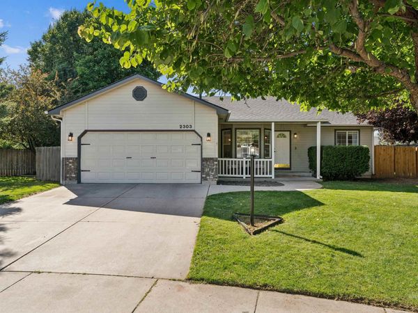 2303 E Oakcrest Dr, Meridian, ID 83646
