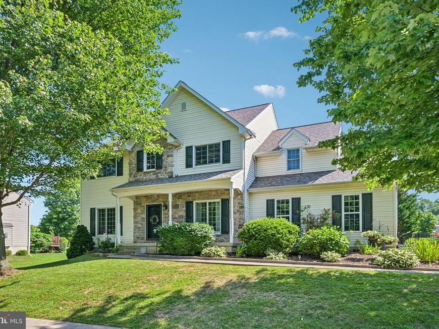 819 Edna Jane Lane, West Grove, PA 19390 Main Photo