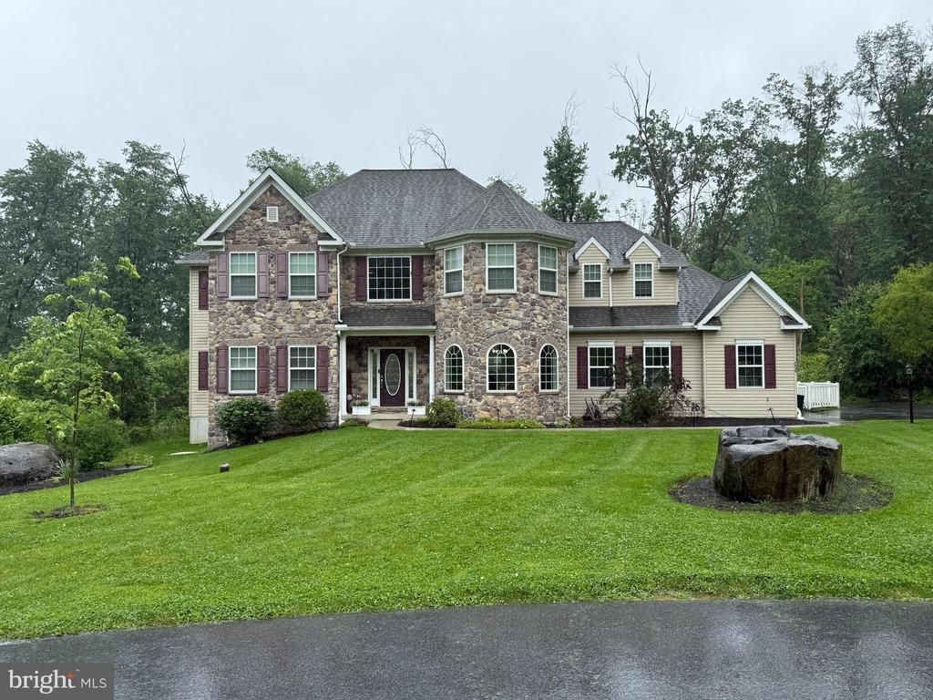 234 CRIMSON LANE, ELIZABETHTOWN, PA 17022