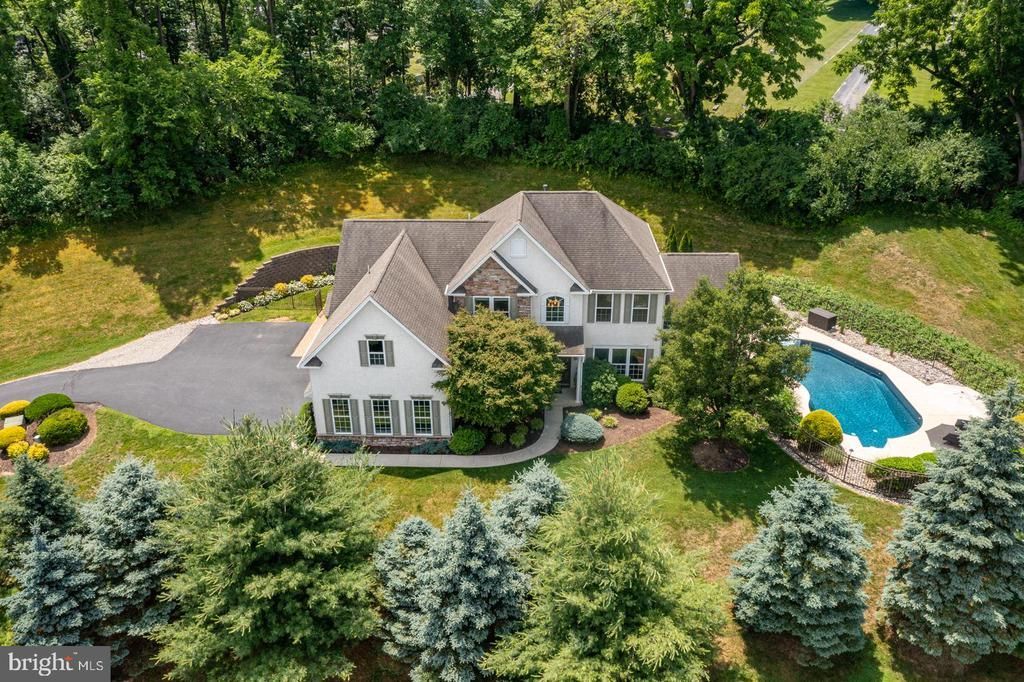 16 Winding Brook, Reading, PA 19608 Main Photo