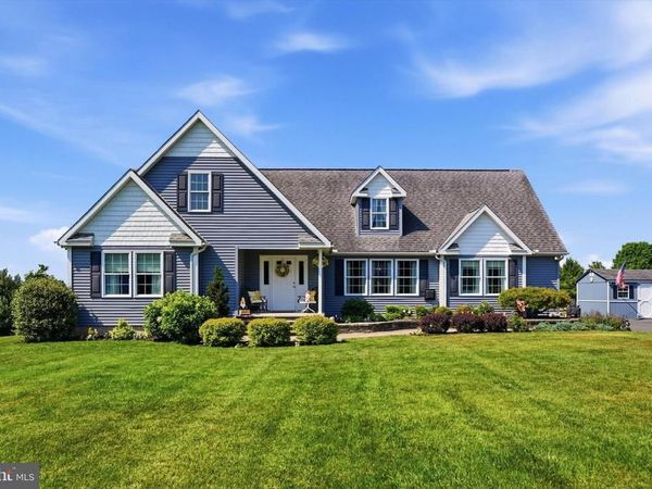 1281 ST PAULS CHURCH ROAD, PENNSBURG, PA 18073