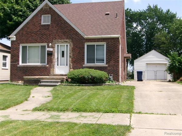 1011 Lafayette Boulevard, Lincoln Park, MI 48146