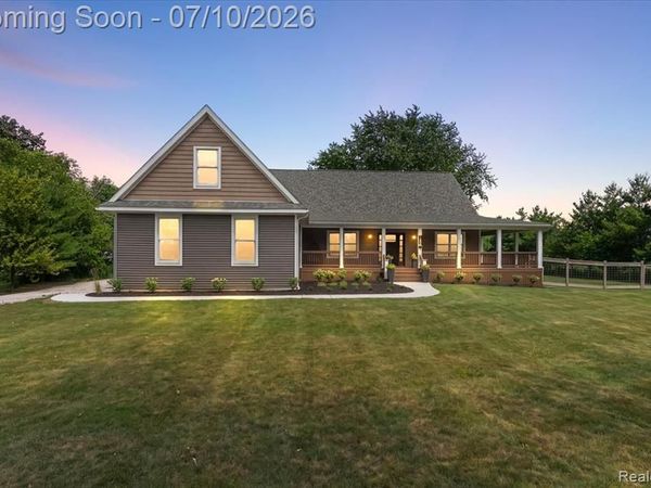 13205 Hogan Road, Fenton Twp, MI 48451