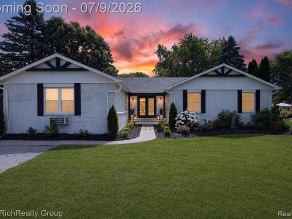 25390 Wixom Road, Novi, MI 48374