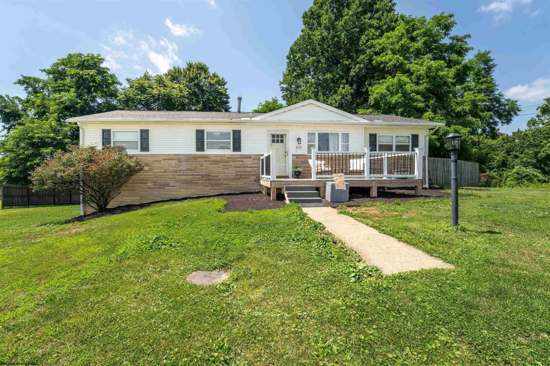 573 Broadway Avenue, Star City, WV 26505 Main Photo