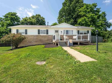 573 Broadway Avenue, Star City, WV 26505