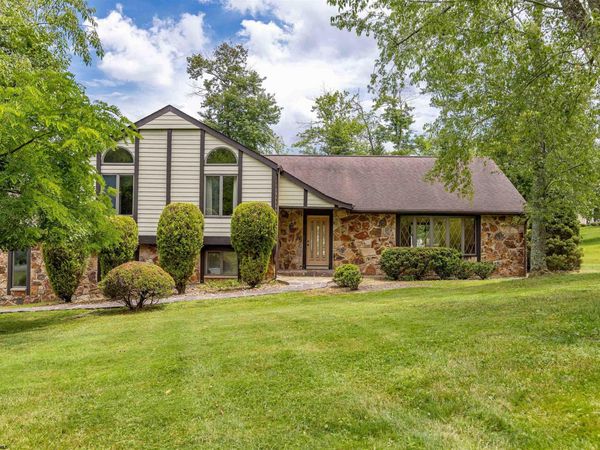 3300 Fox Run Court, Morgantown, WV 26508