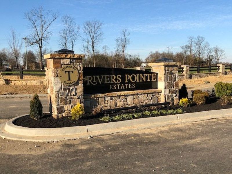 2444 Rivers Pointe Drive, Hebron, KY 41048 Photo 3