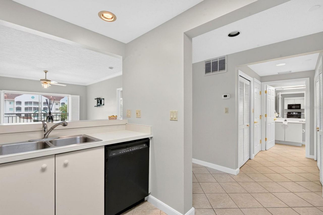 3731 Sarasota Square Boulevard, Unit 205D, Sarasota, FL 34238 Photo
