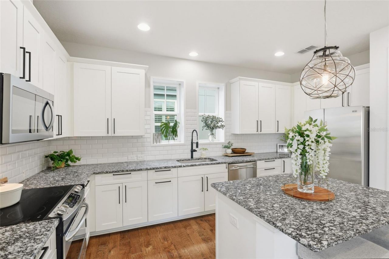8105 Laureate Boulevard , Orlando, FL 32827 Photo