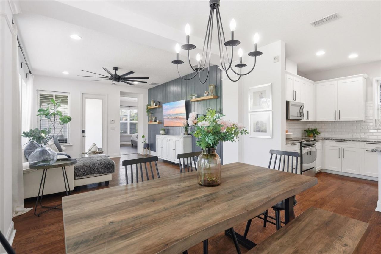 8105 Laureate Boulevard , Orlando, FL 32827 Photo