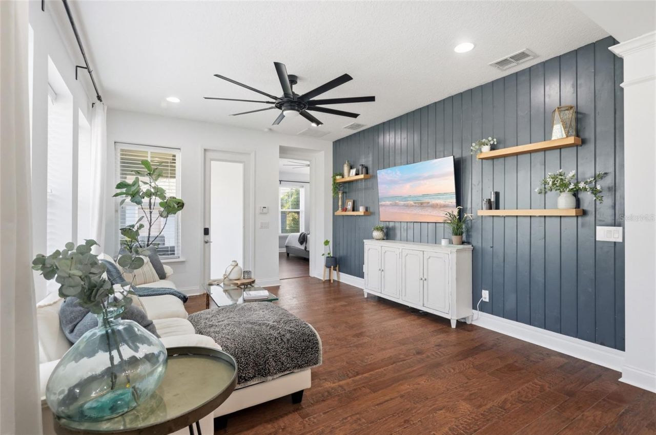 8105 Laureate Boulevard , Orlando, FL 32827 Photo