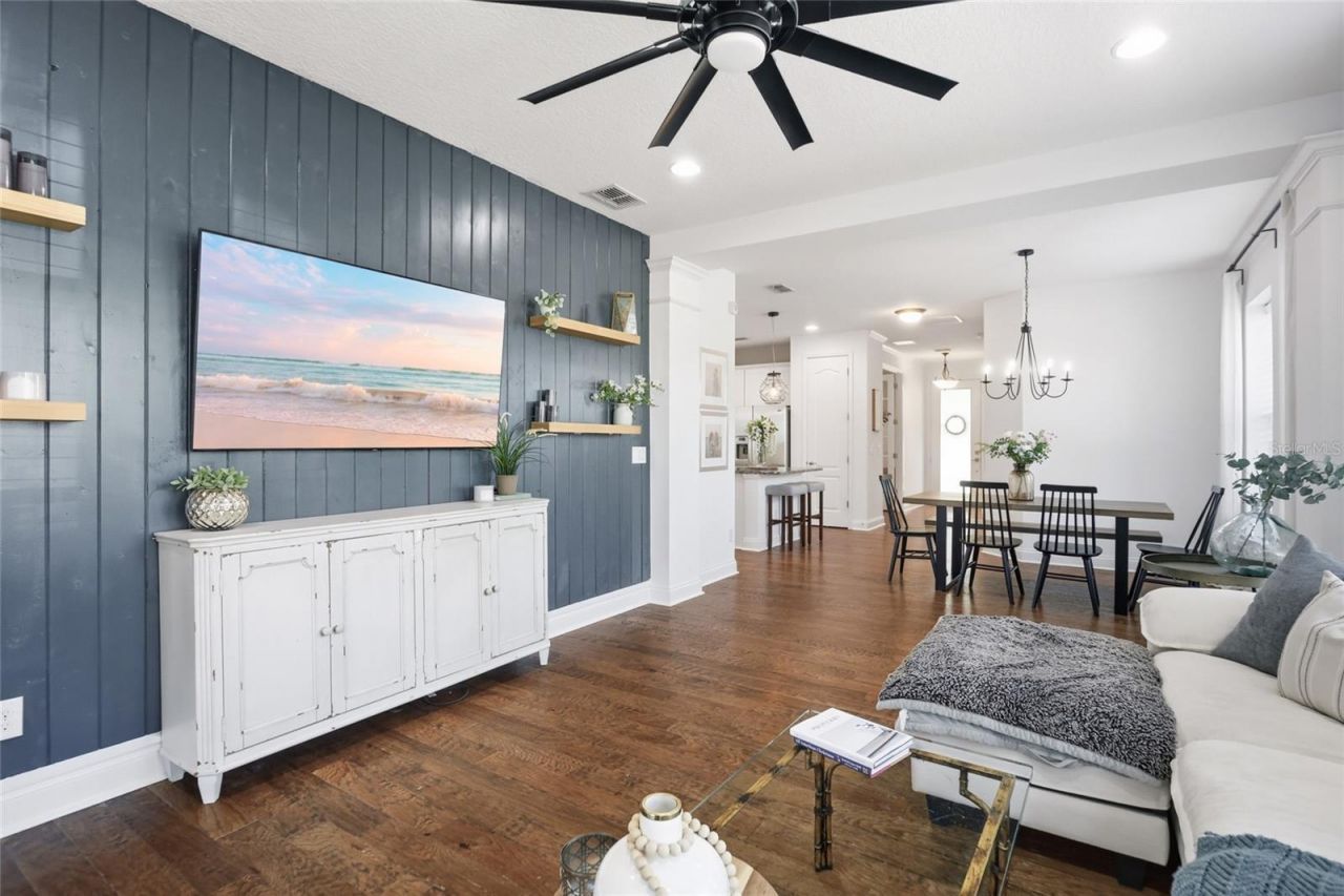 8105 Laureate Boulevard , Orlando, FL 32827 Photo
