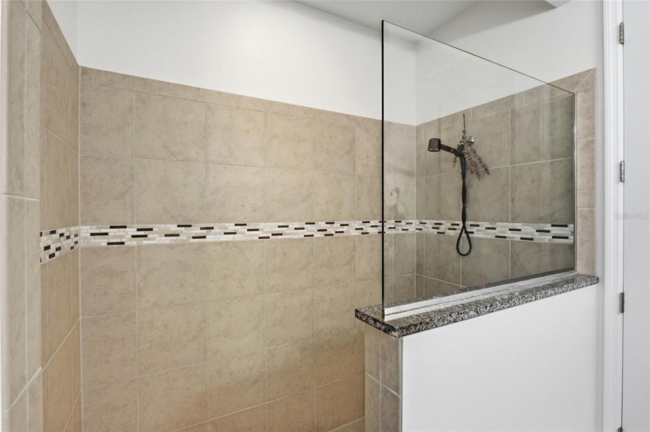 8105 Laureate Boulevard , Orlando, FL 32827 Photo
