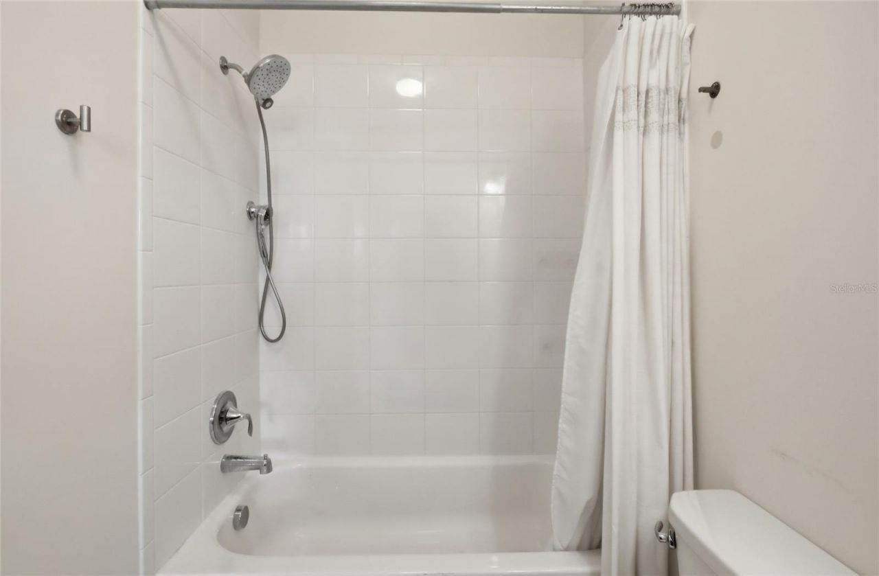 8105 Laureate Boulevard , Orlando, FL 32827 Photo