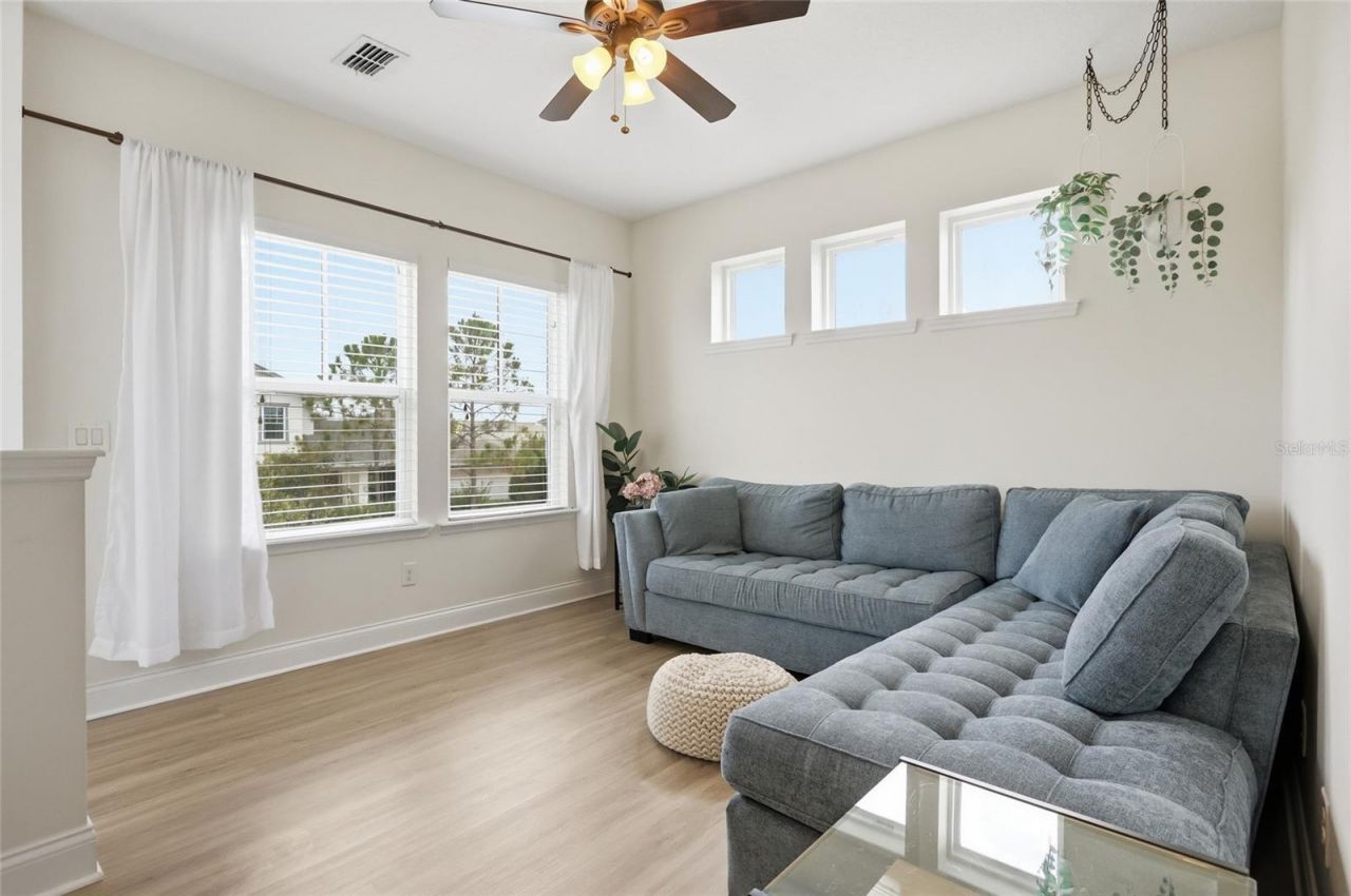 8105 Laureate Boulevard , Orlando, FL 32827 Photo