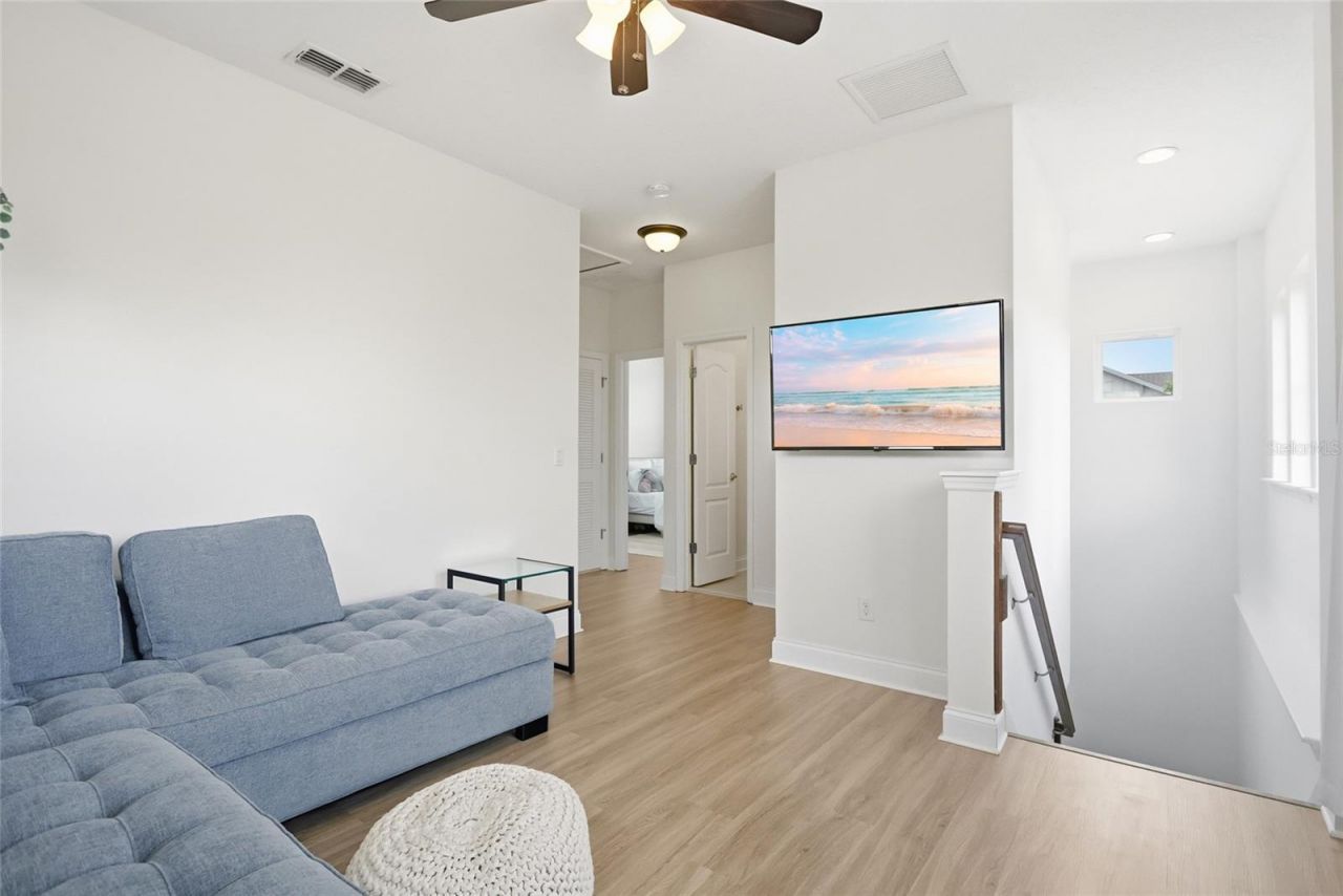 8105 Laureate Boulevard , Orlando, FL 32827 Photo